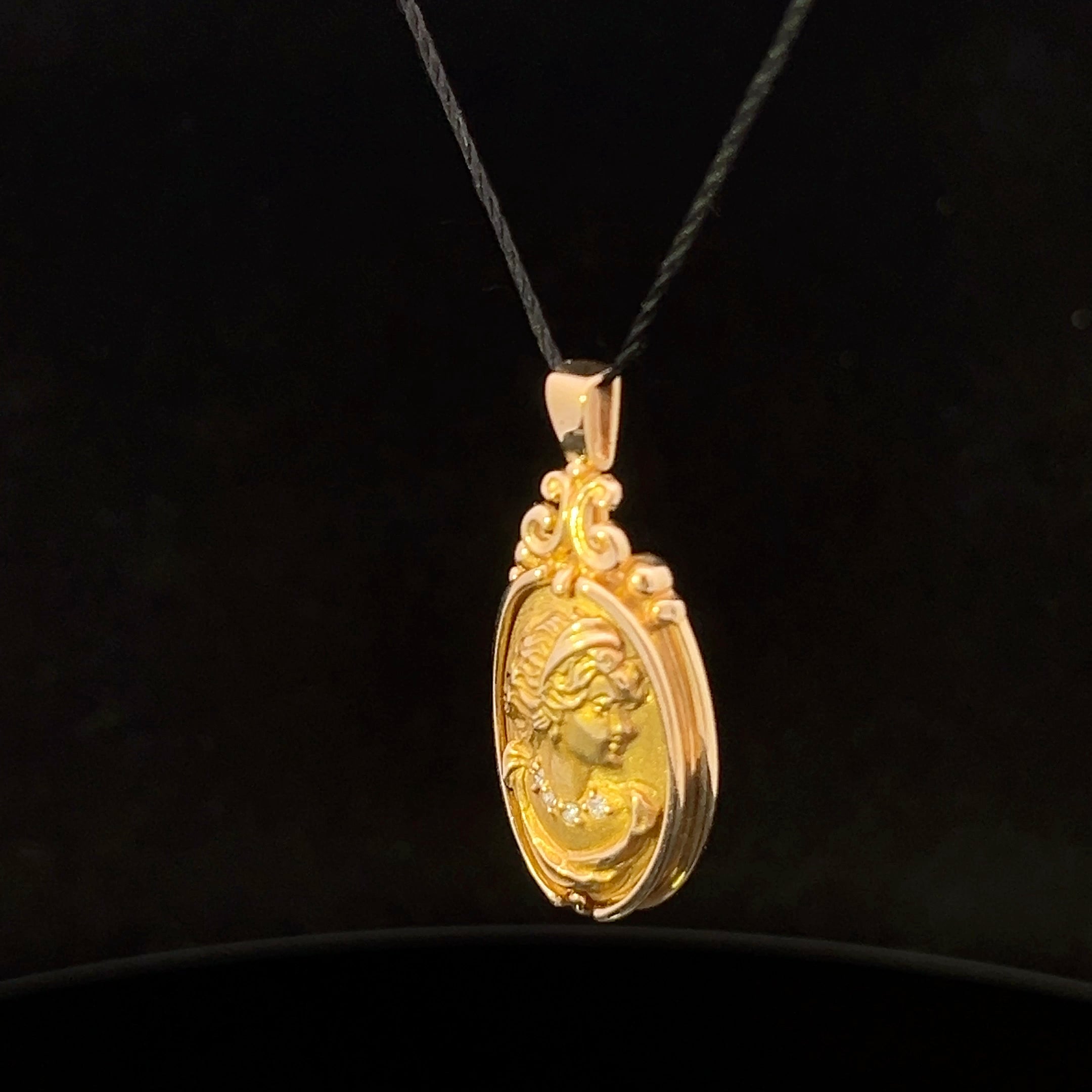 Xiomara 14KY Cameo with .02 CTW Diamond Pendant