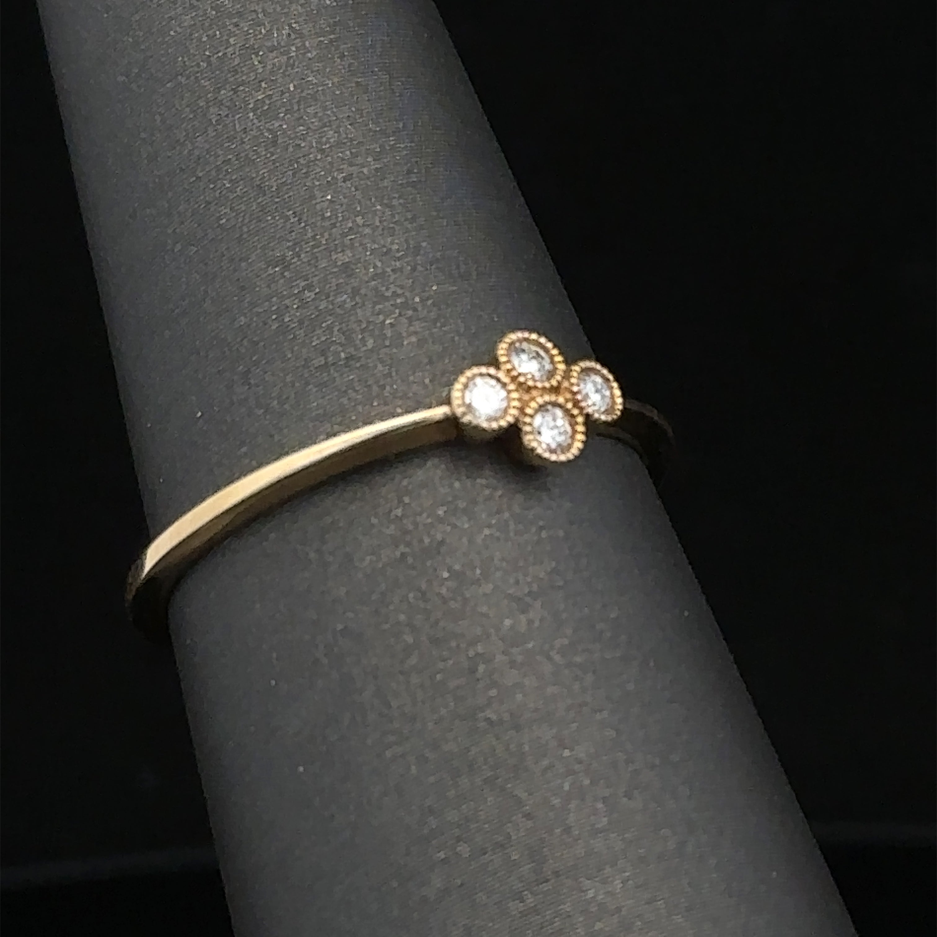 18K contemporary fashion ring with diamonds