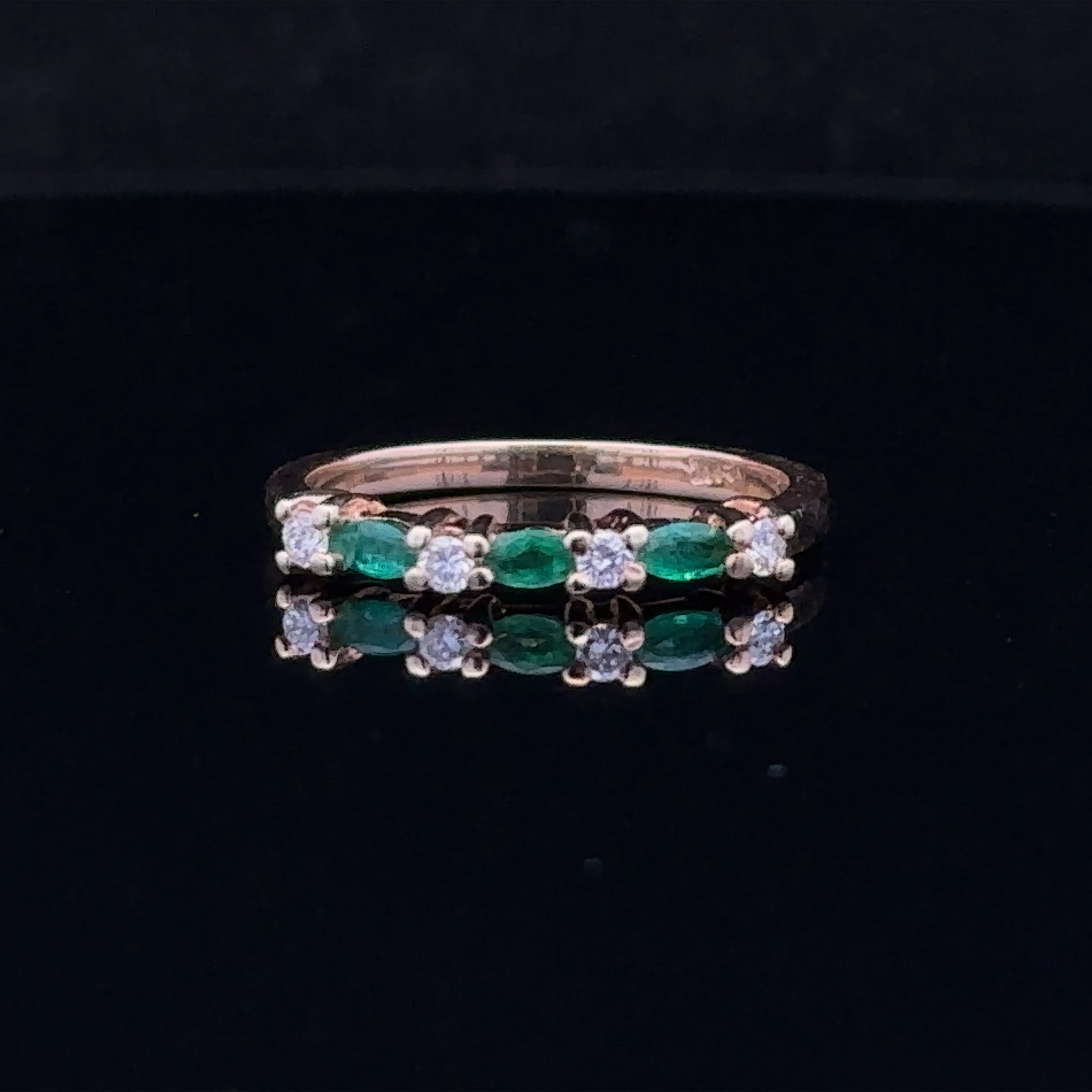 Lyanna Diamond And Emerald Band