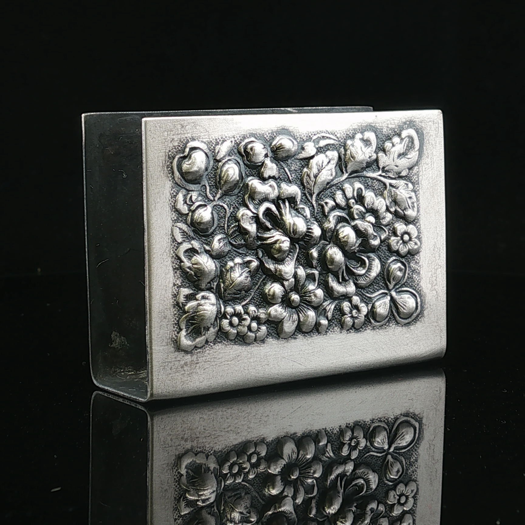 Lincoln Stieff N 48 Sterling Silver Textured Rose Matchbox Holder