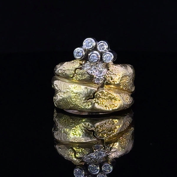 Veleska Jewelry yellow 18 karat gold ring textured design