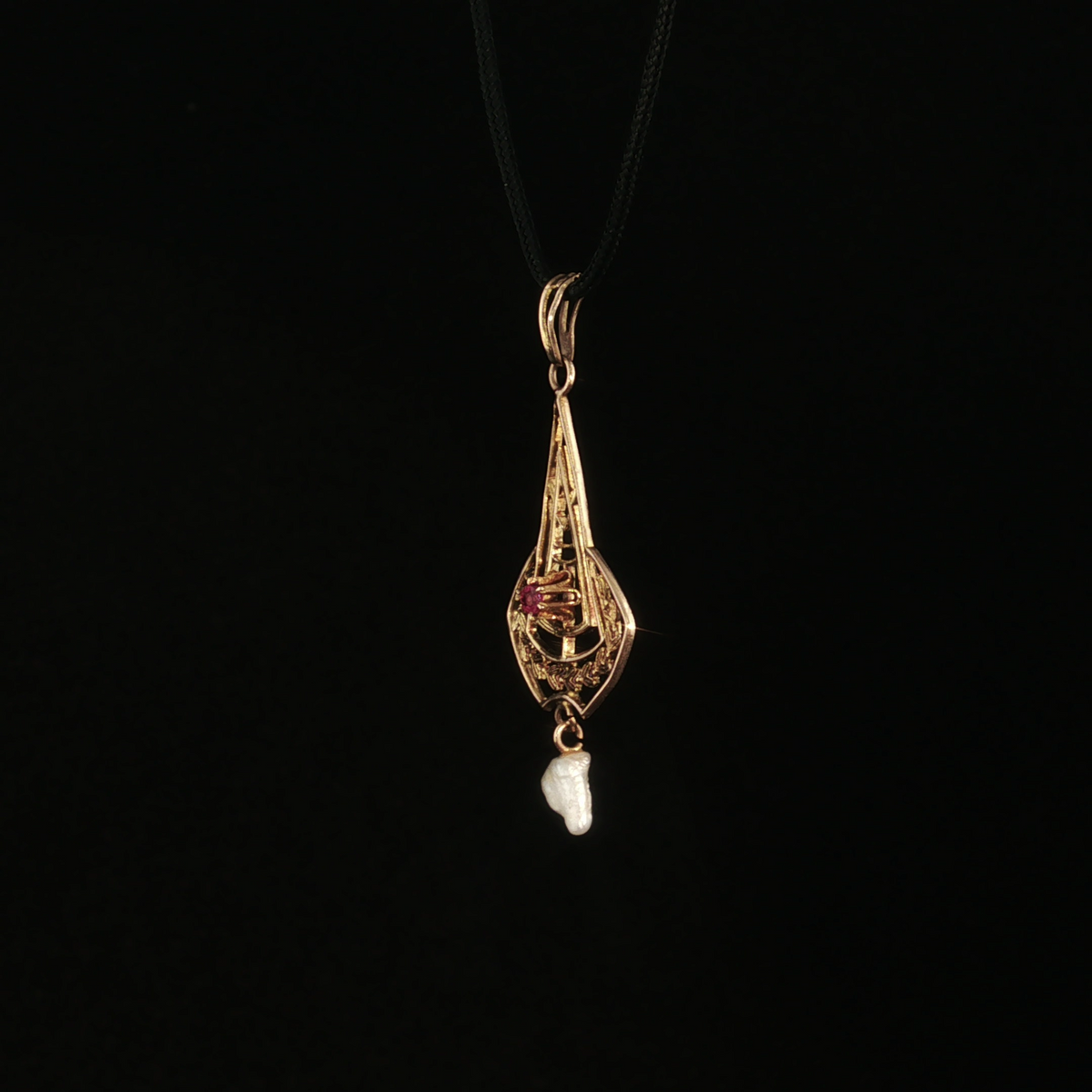 Gwena 14k Yellow Gold Estate Ruby & Pearl Pendant