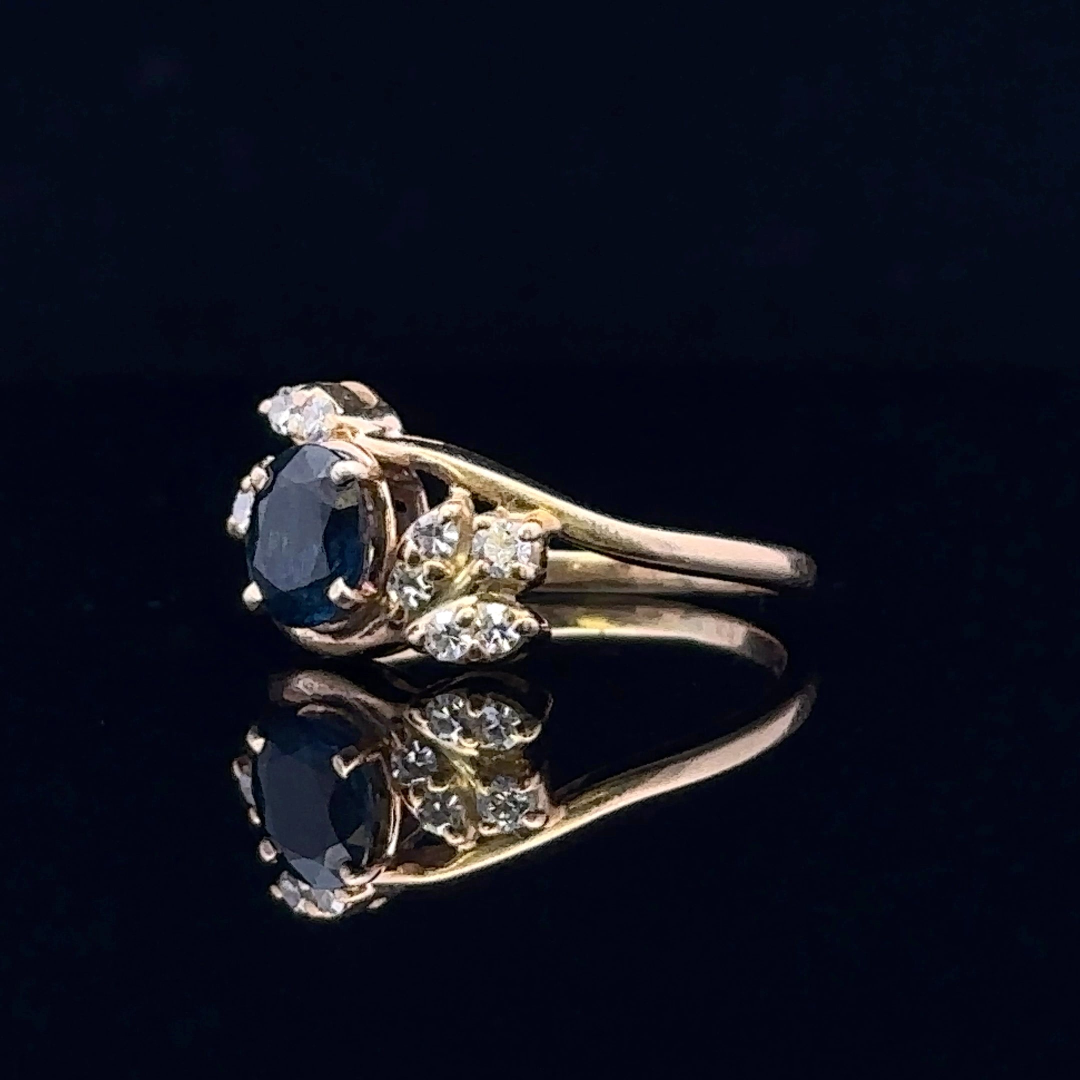 Ellis 18K Yellow Gold Nature-Inspired Ring with Oval Sapphire & Diamond Accents