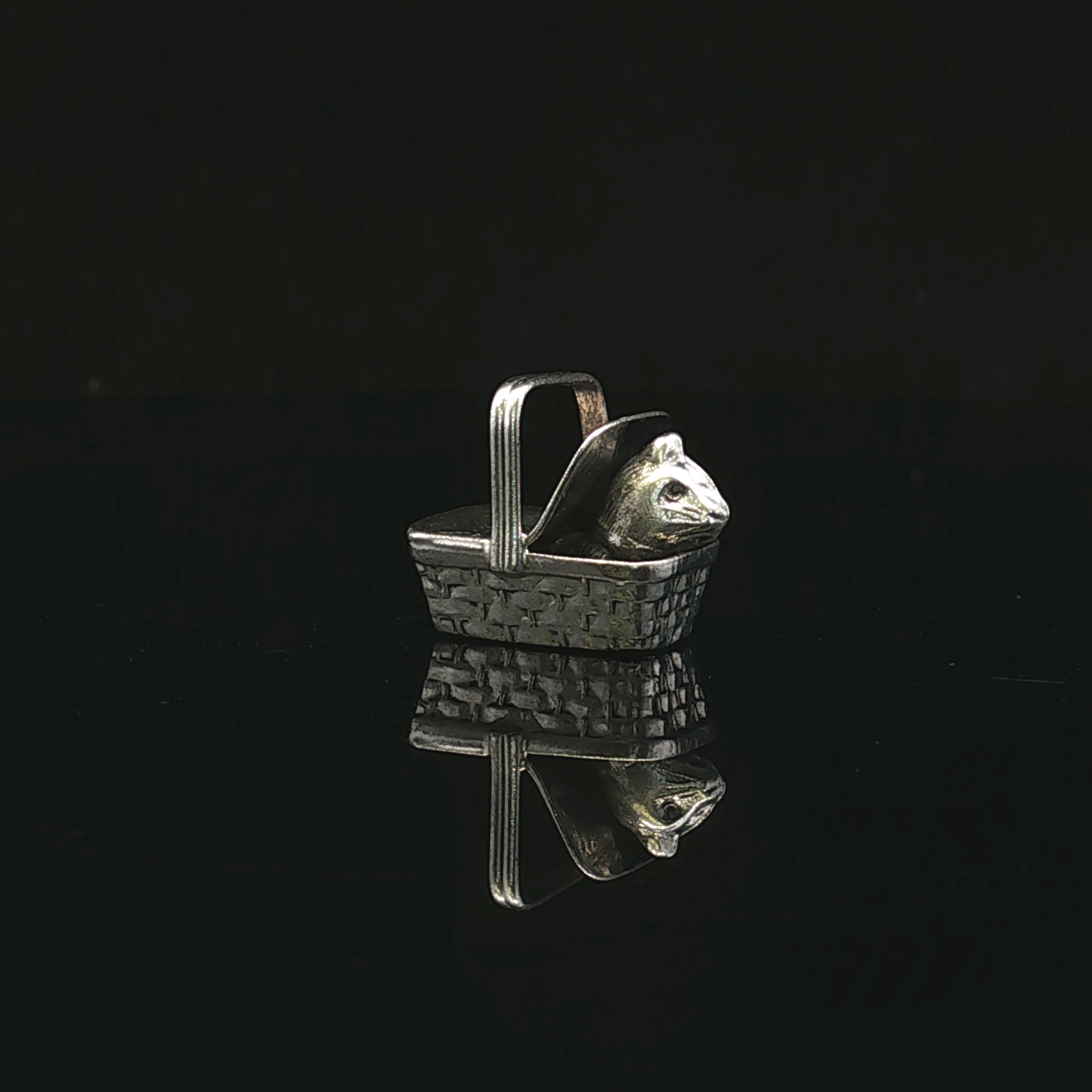 Toto Sterling Silver Dog in Basket Charm