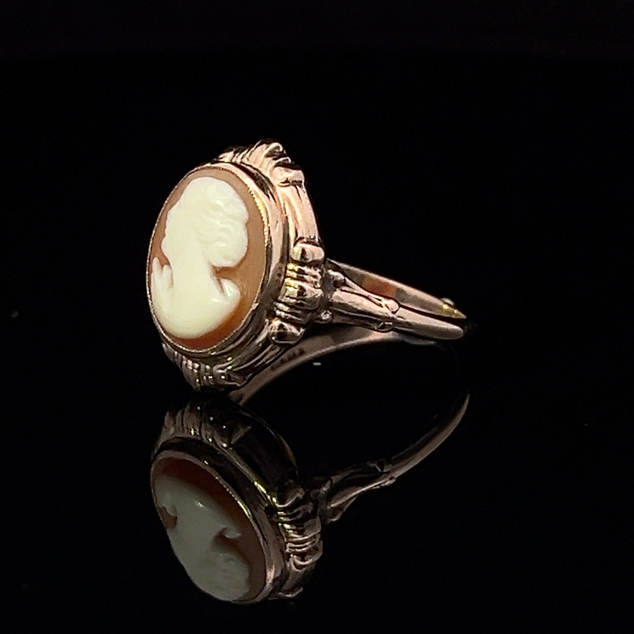 Harmoni 10KY Cameo Ring
