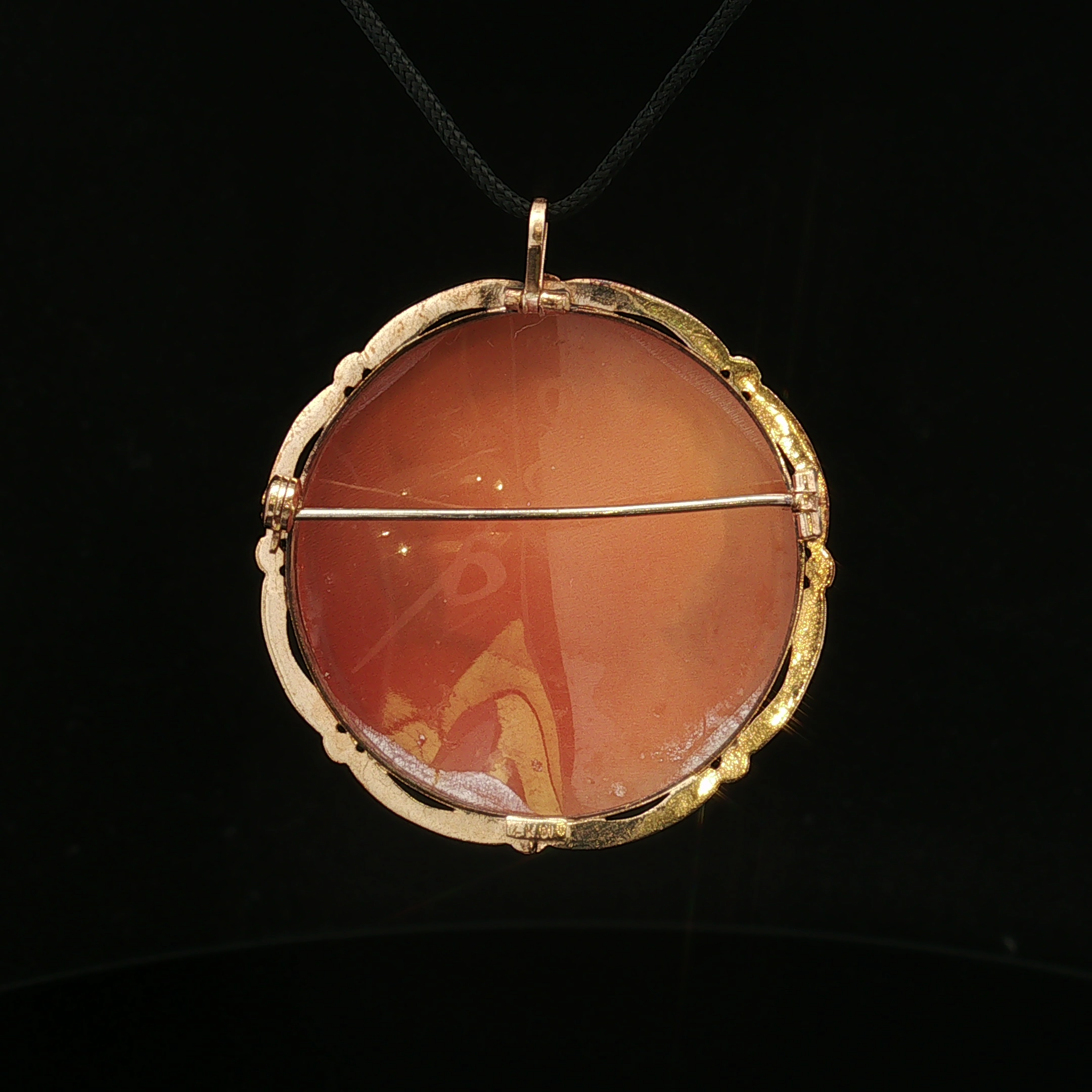 Paulina 14K Yellow Gold Cameo Pin Pendant