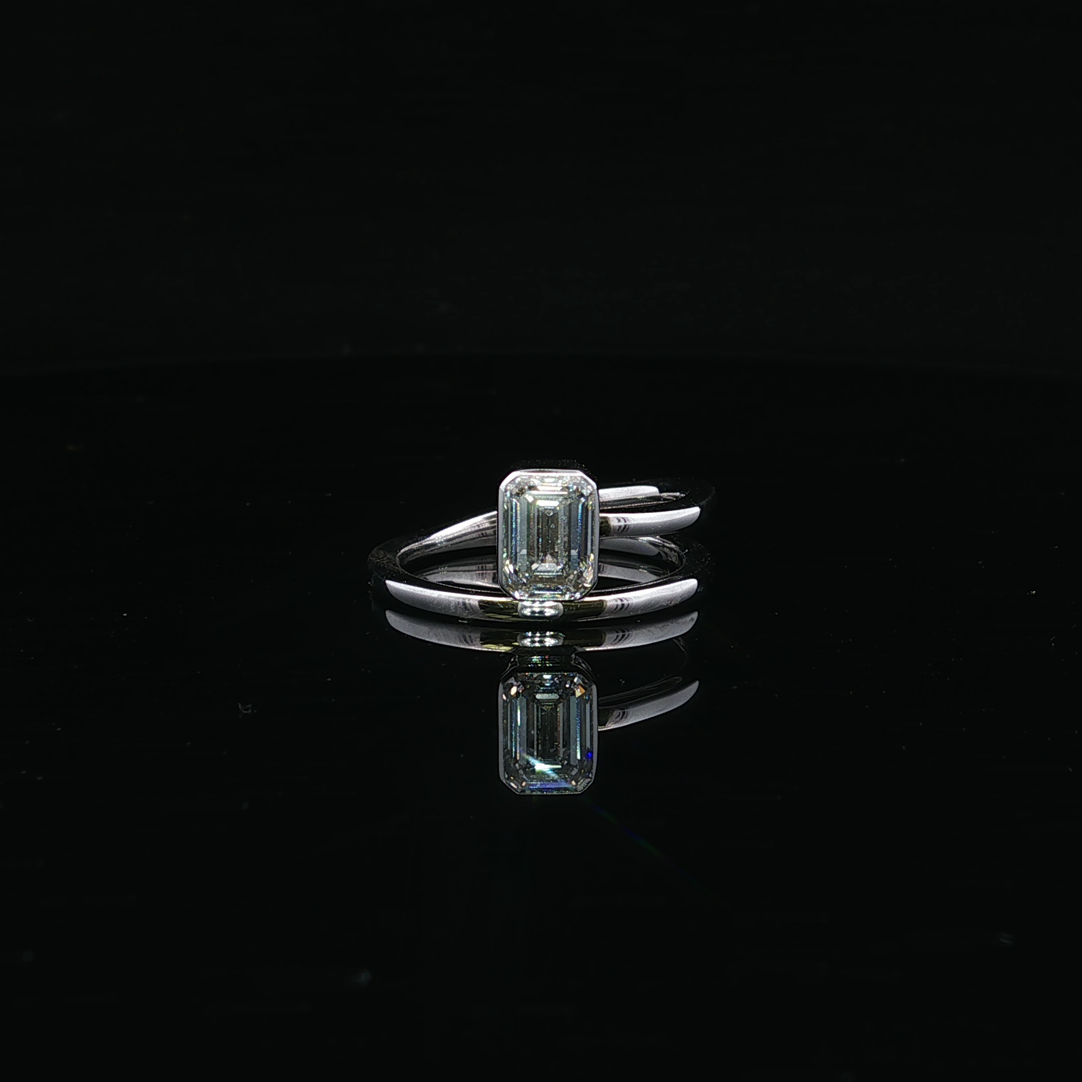The Elara Ring – 14K White Gold Emerald Lab Diamond