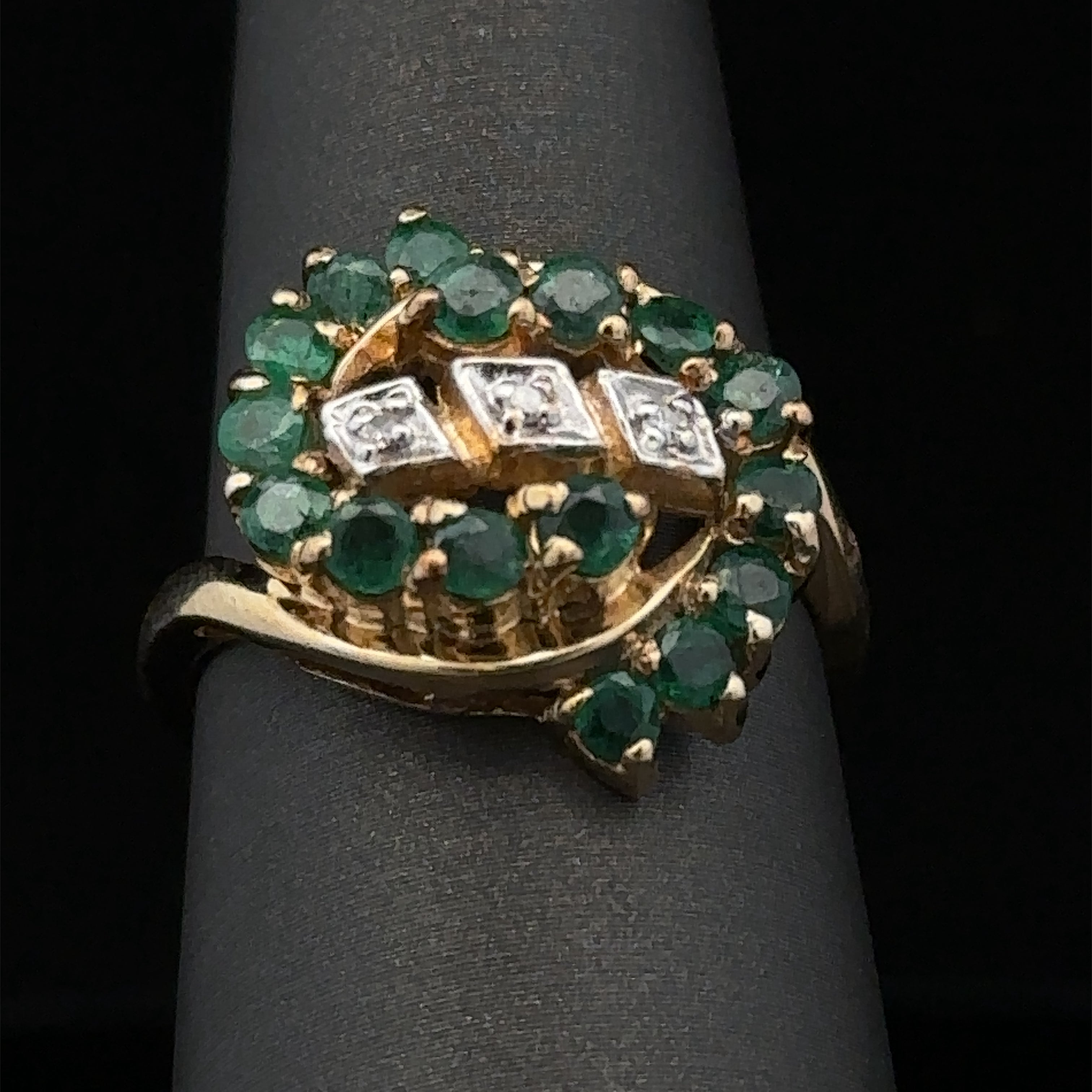 Lilith Emerald Ring