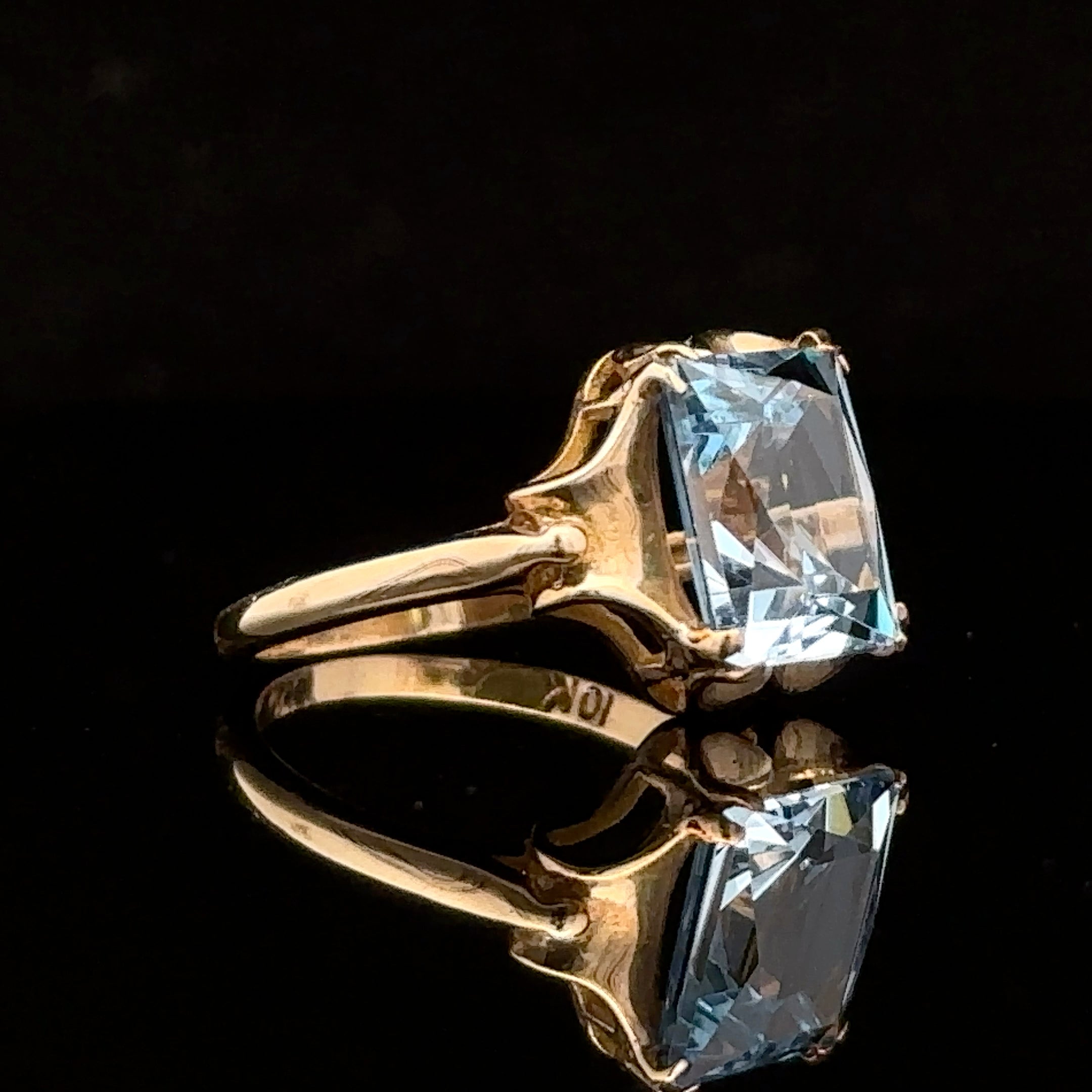 Vivienne Aquamarine Ring