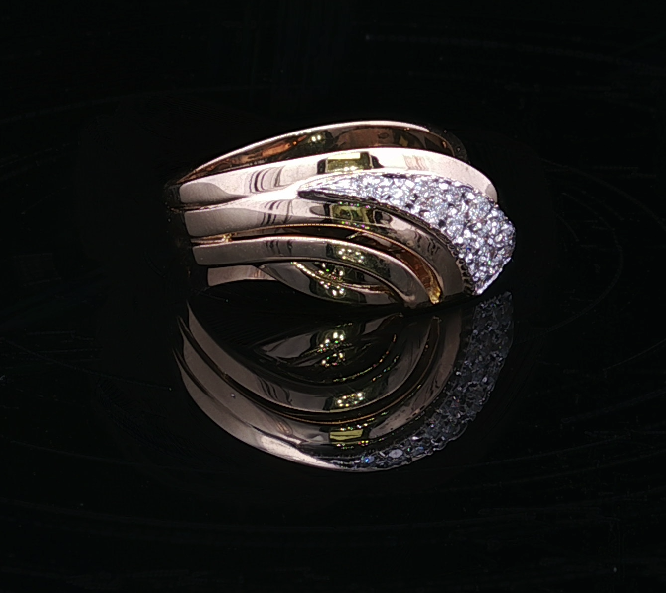 Hadleigh 18KTT .21CTW Diamond Fashion Ring