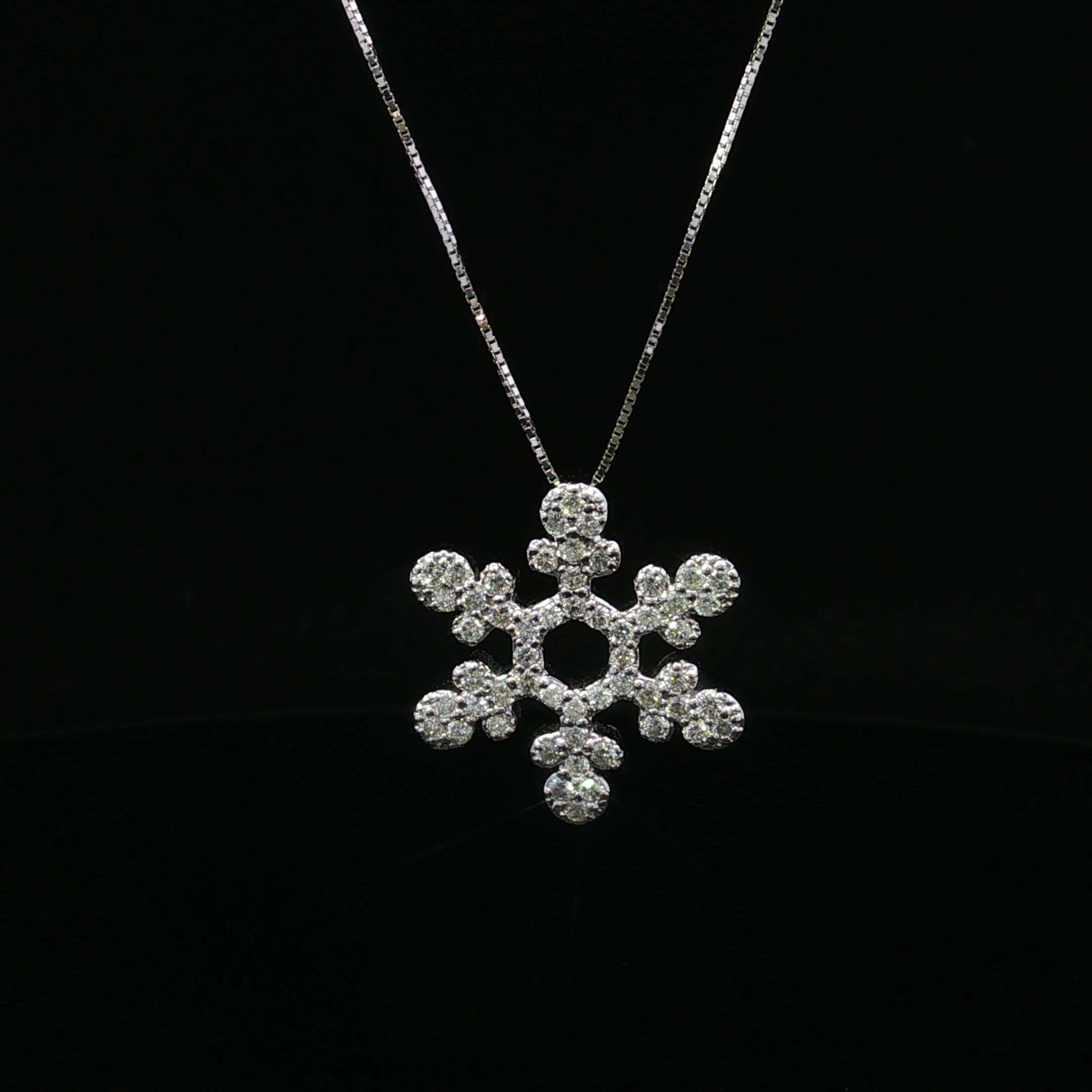 Snowdrop 14K White Gold Diamond Snowflake Necklace