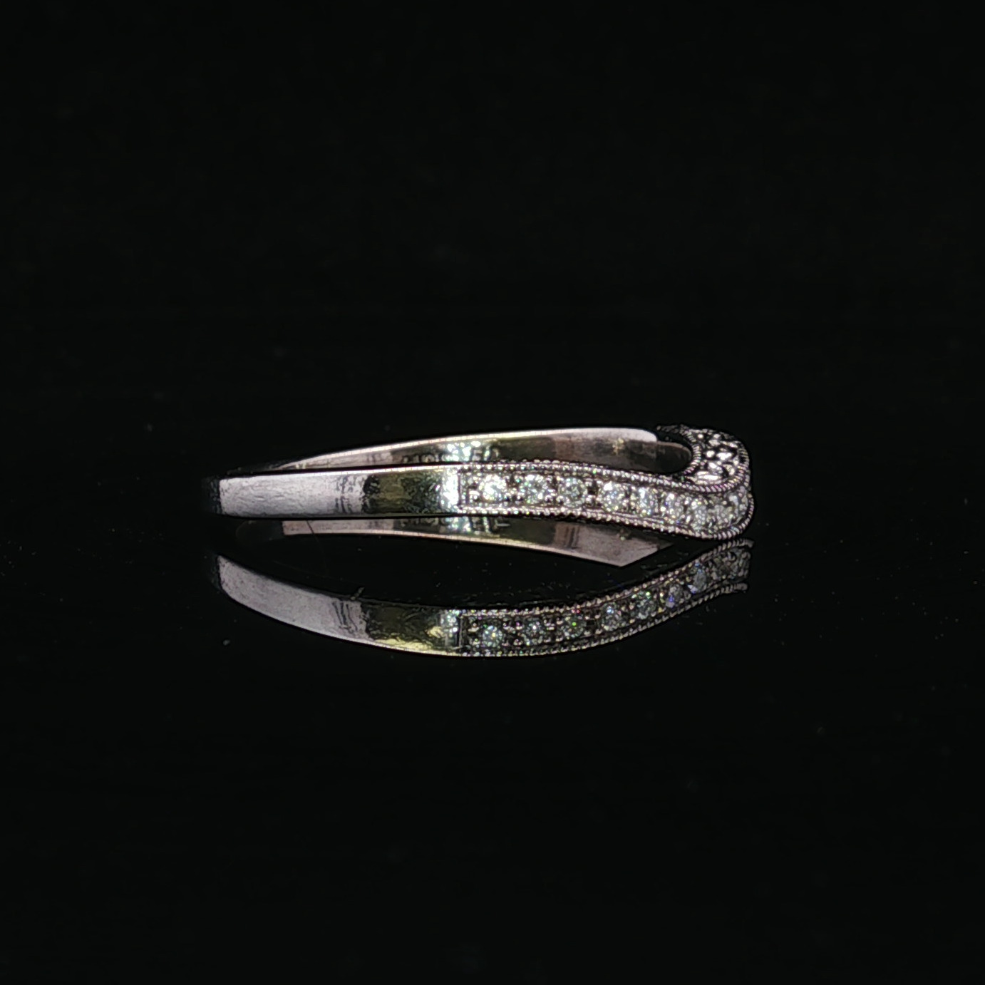 14K White Gold Shadow Diamond Wedding Band Size 6.5