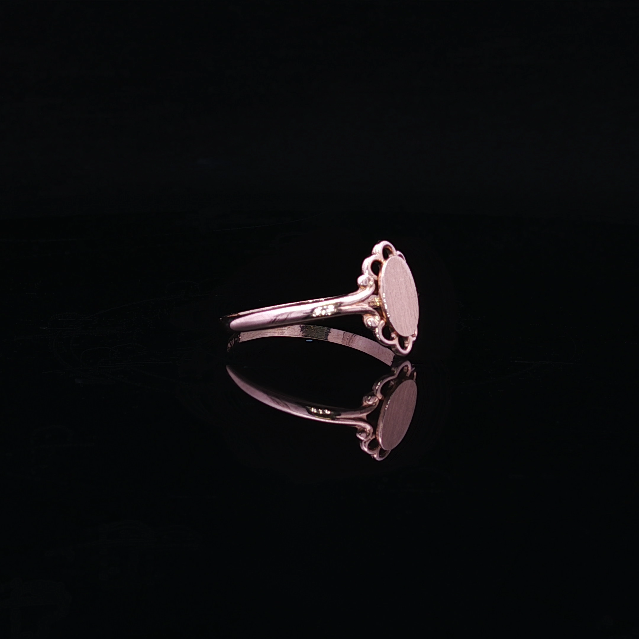 Margo 14KY Child's Signet Ring