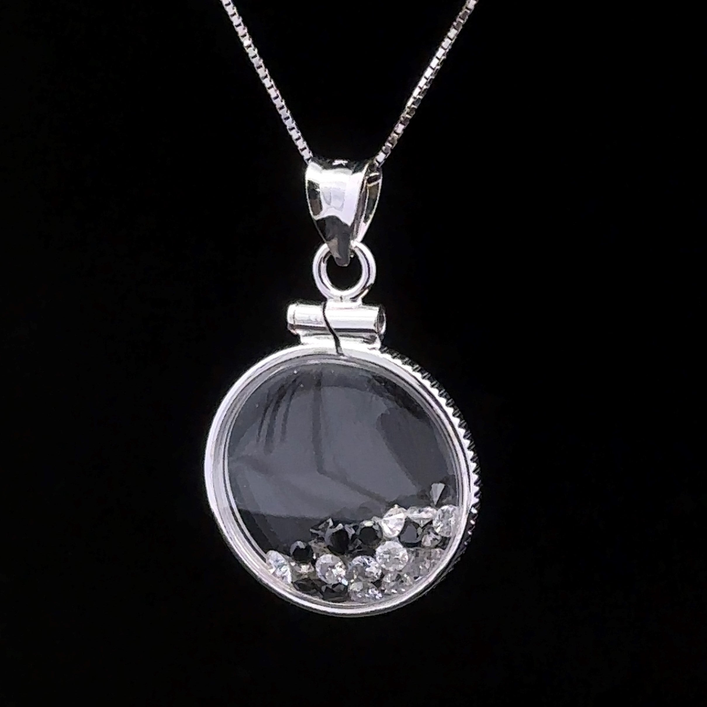 Una Diamond Pendant