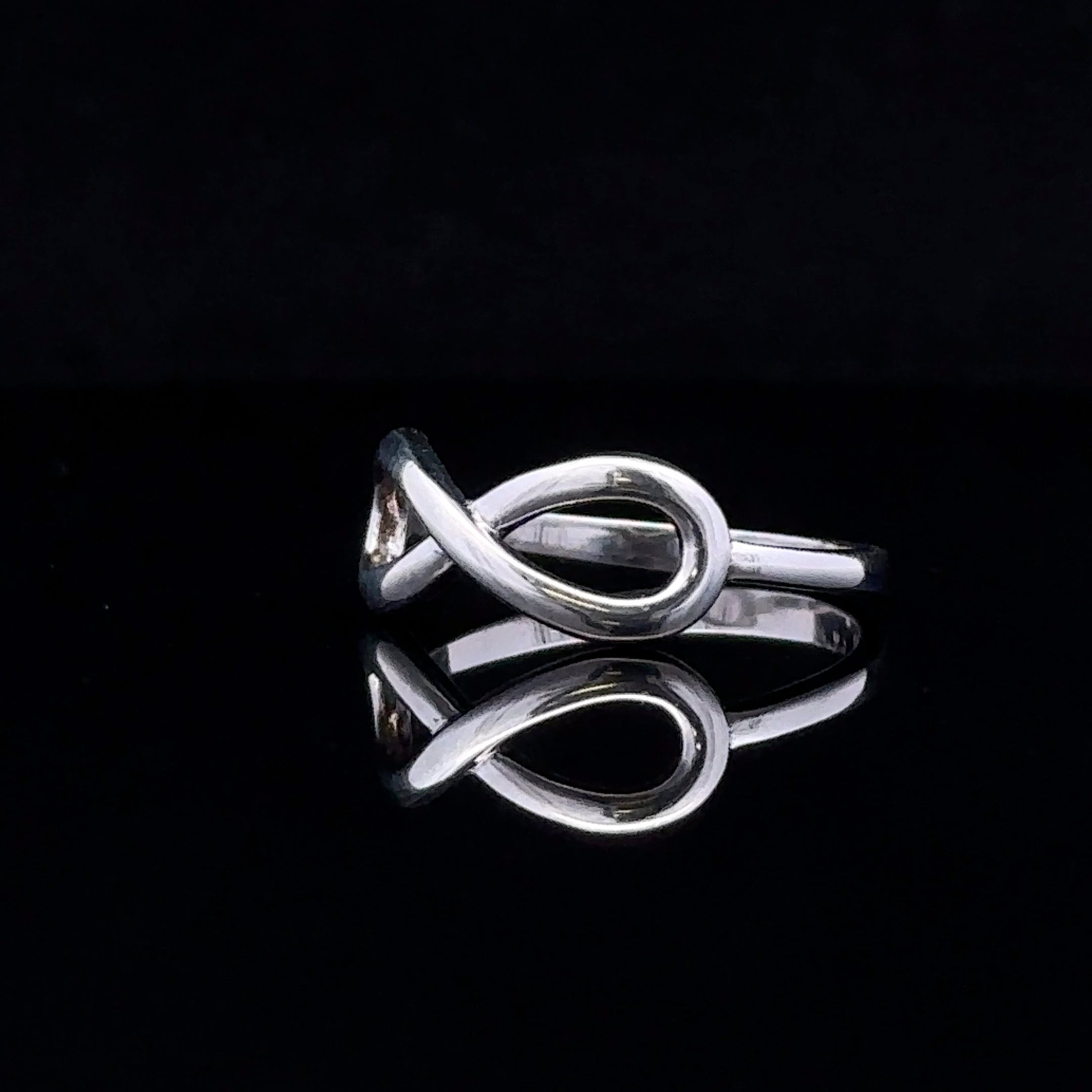 Polished Sterling Silver Infinity Ring – Size 6