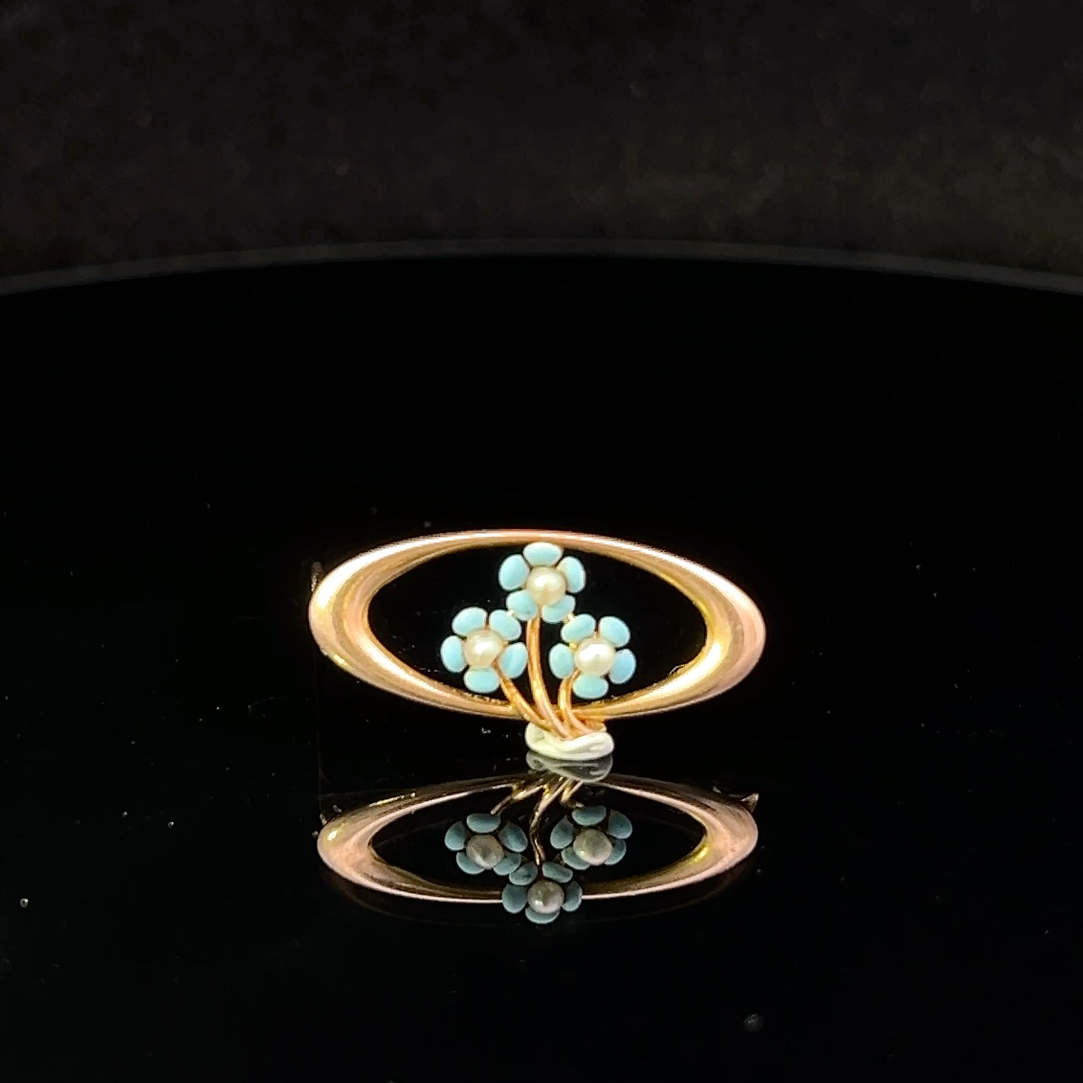 Katalina 10KY Oval Edwardian Forget-Me-Not Pearl Enamel Pin
