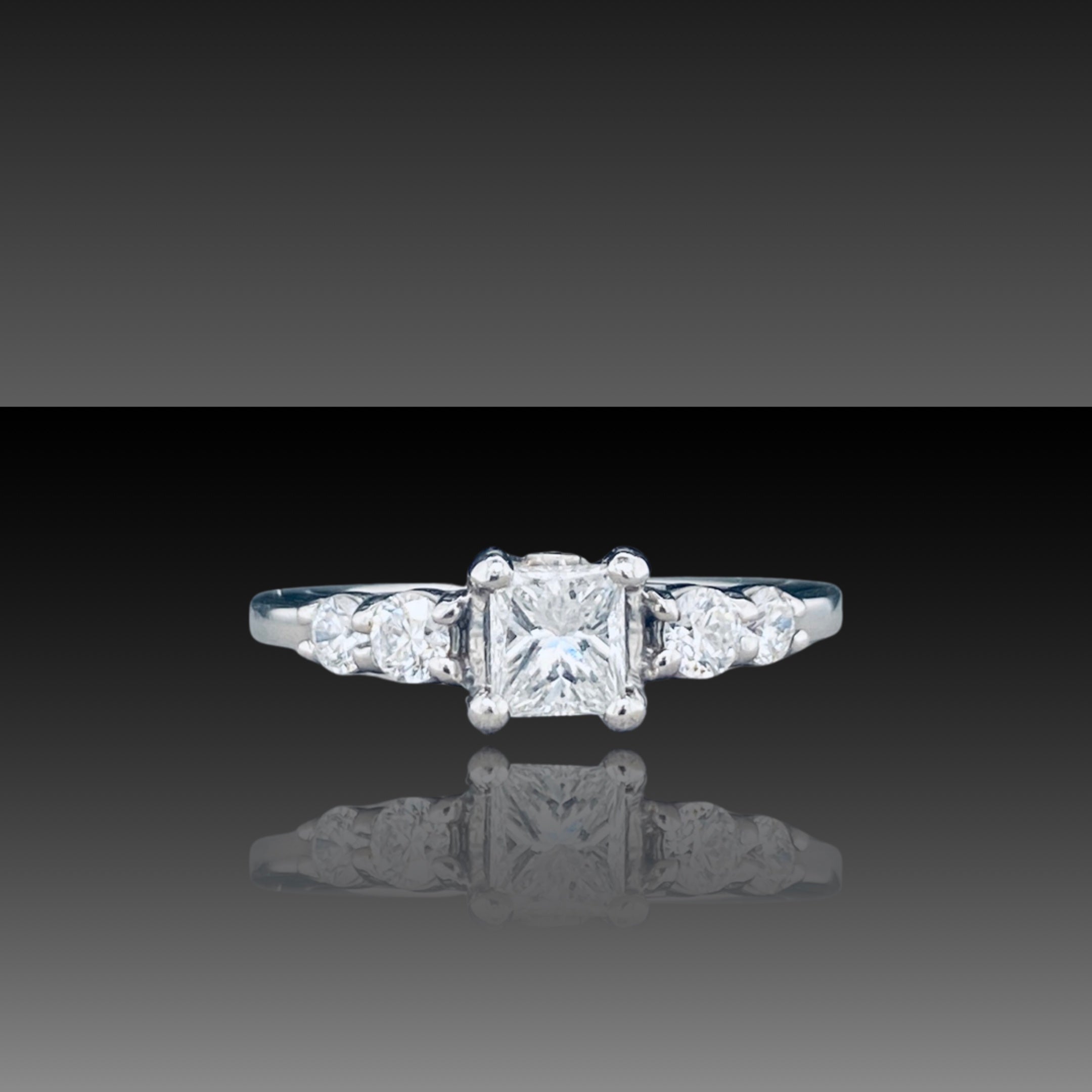 Melody Diamond Ring