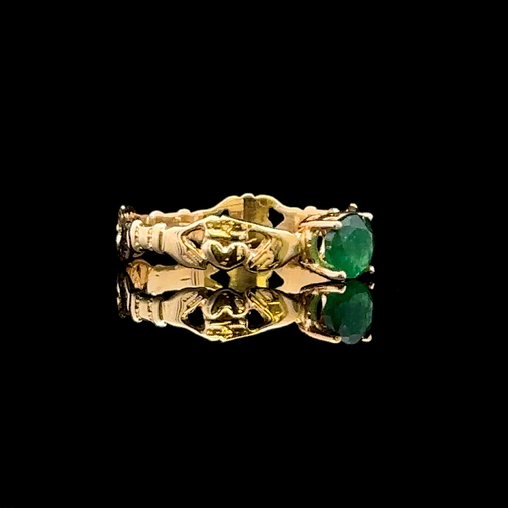 Berkley 14K Yellow Gold Claddagh Band with Emerald Center