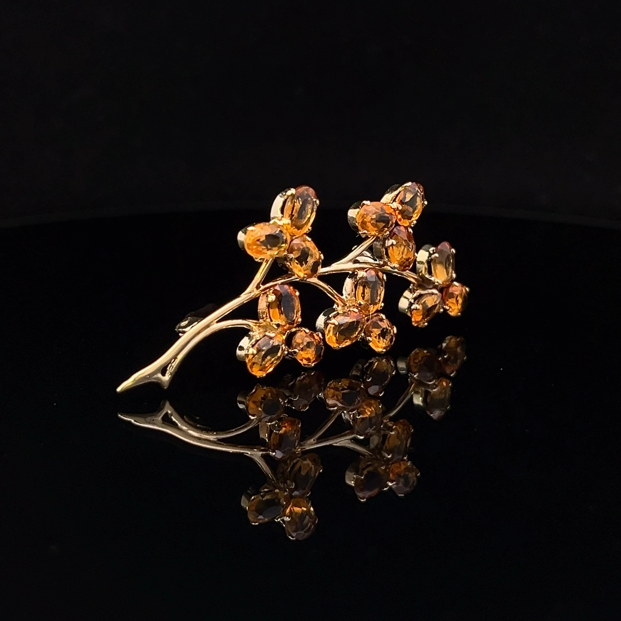 Chaya 18K Yellow Gold Leaf Pin with 15 Oval Citrines