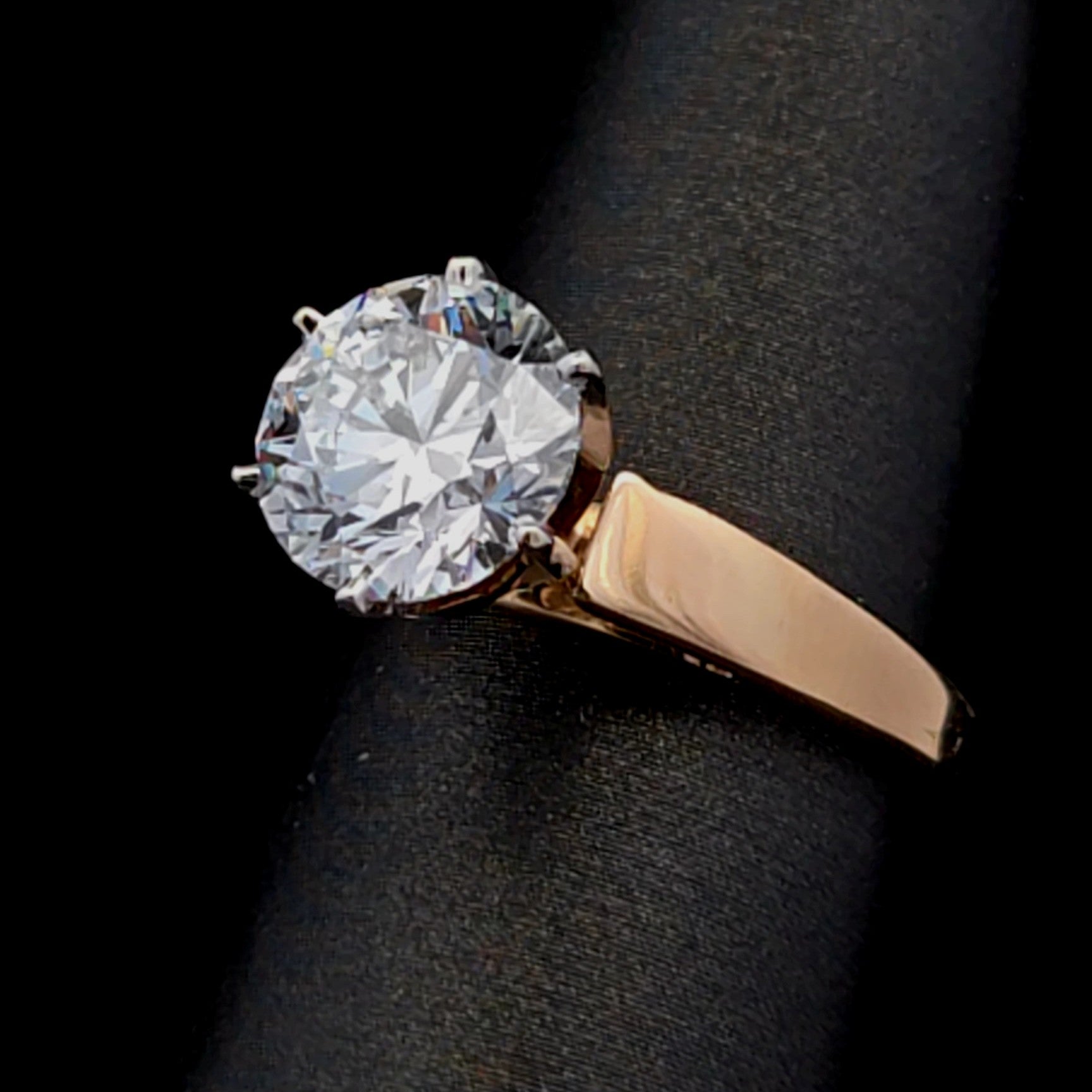 Two-Tone 18K Engagement Ring with 3.10ct Lab Diamond