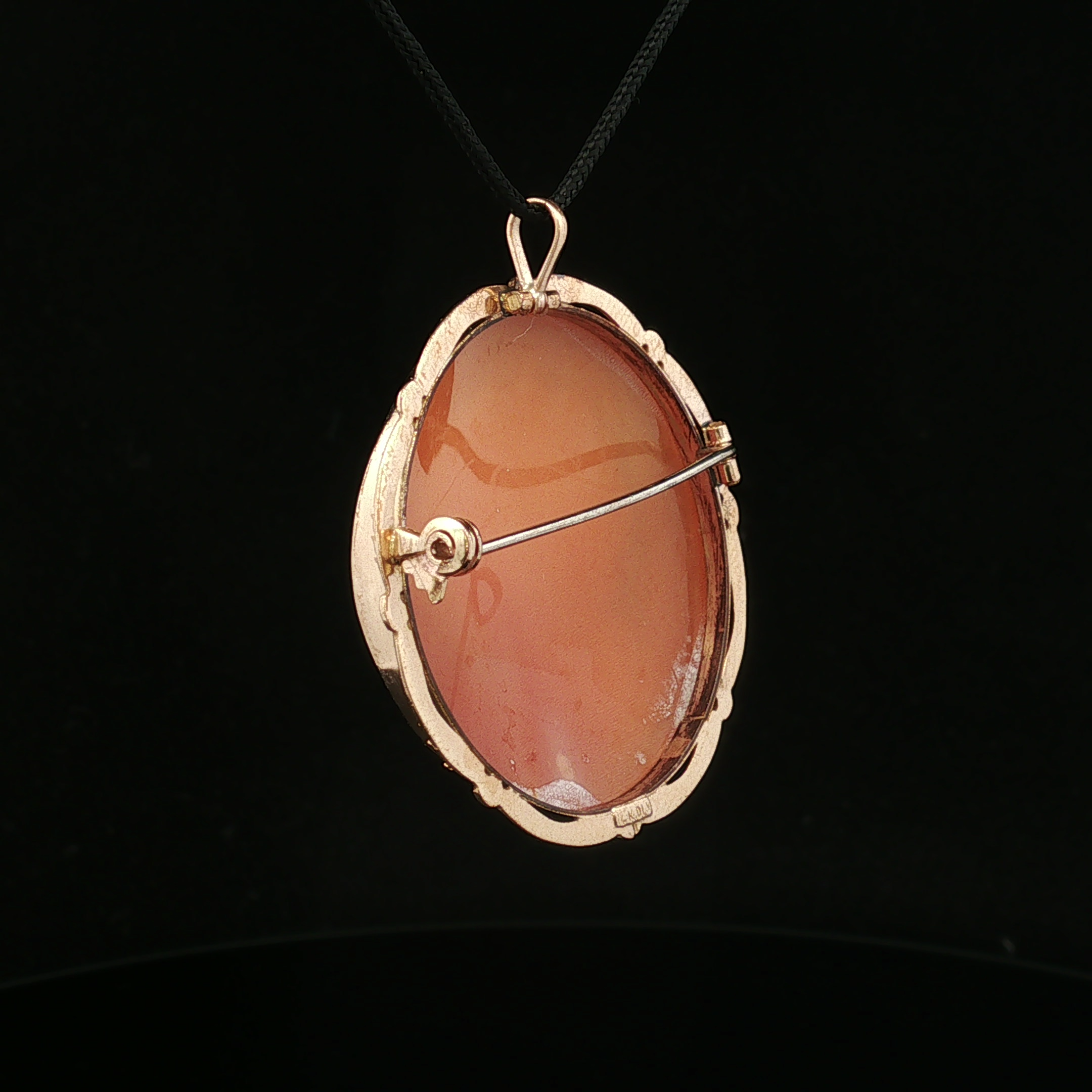 Paulina 14K Yellow Gold Cameo Pin Pendant