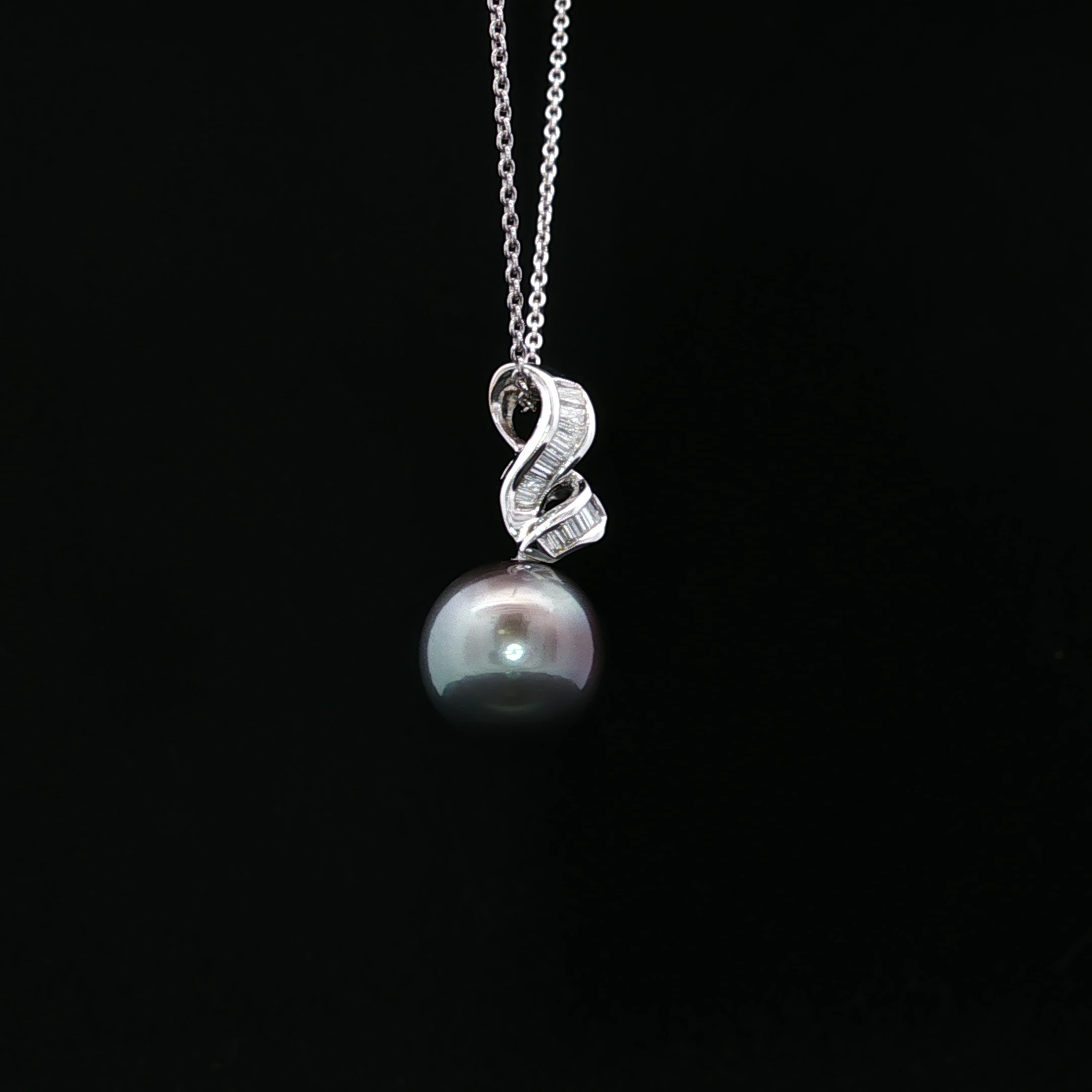 18K White Gold SingleTahitian Pearl Necklace